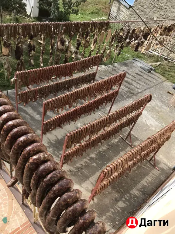 Сушеное мясо и колбаса
