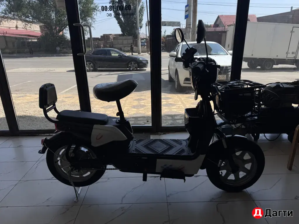 AXU motors E-scout