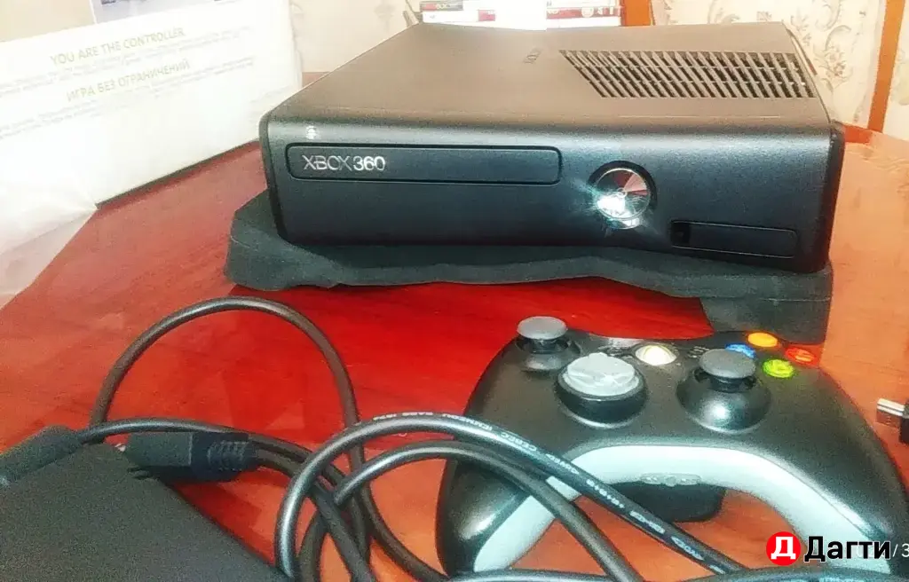 Xbox 360 slim ( прошит ) с играми