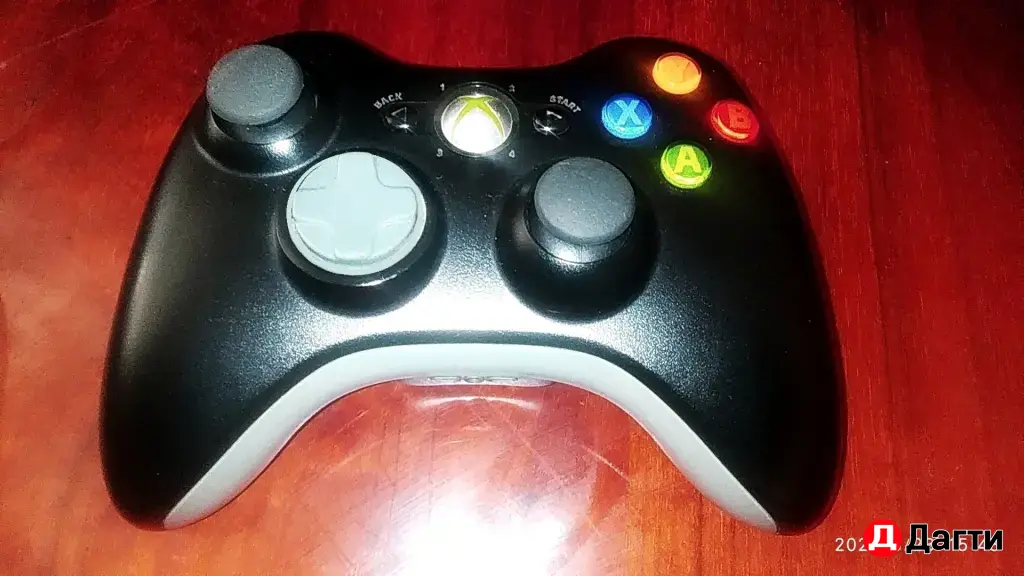 Xbox 360 slim ( прошит ) с играми