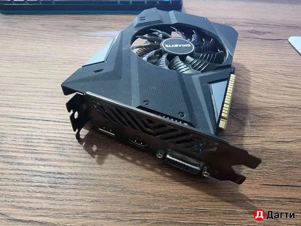 Видеокарта GTX 1650 4gb