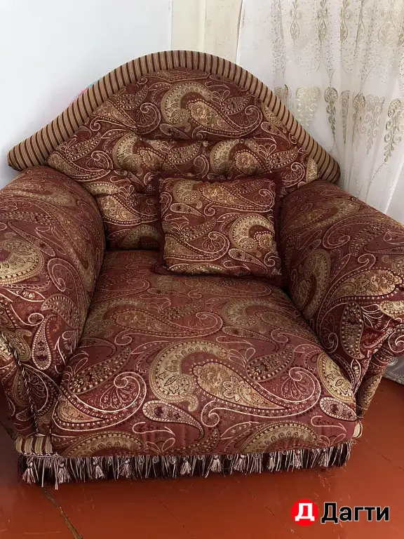 Продам диван с креслами б/у