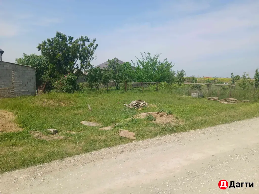 участок в хорошем месте