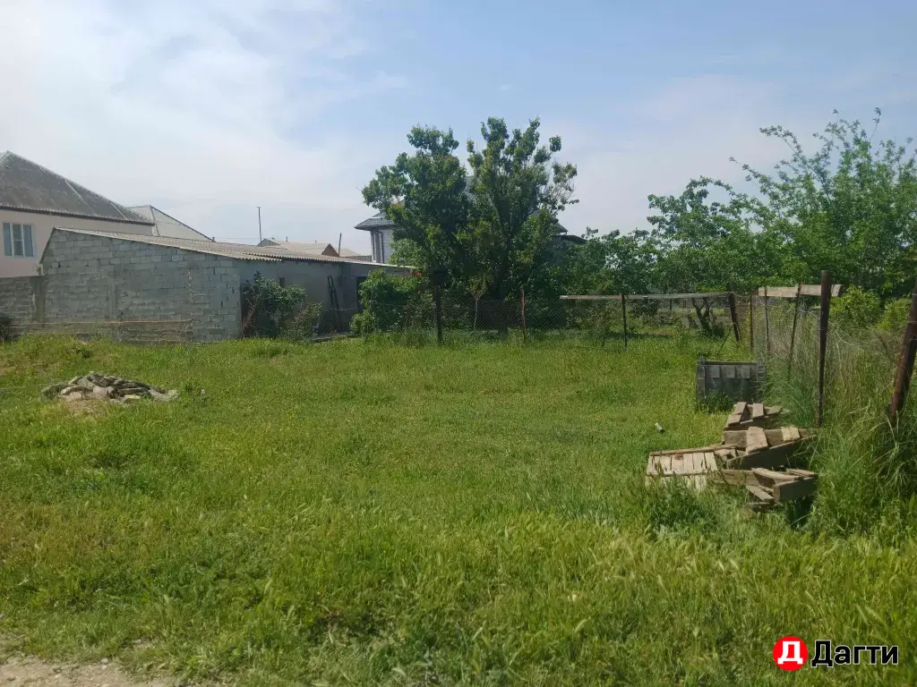 участок в хорошем месте
