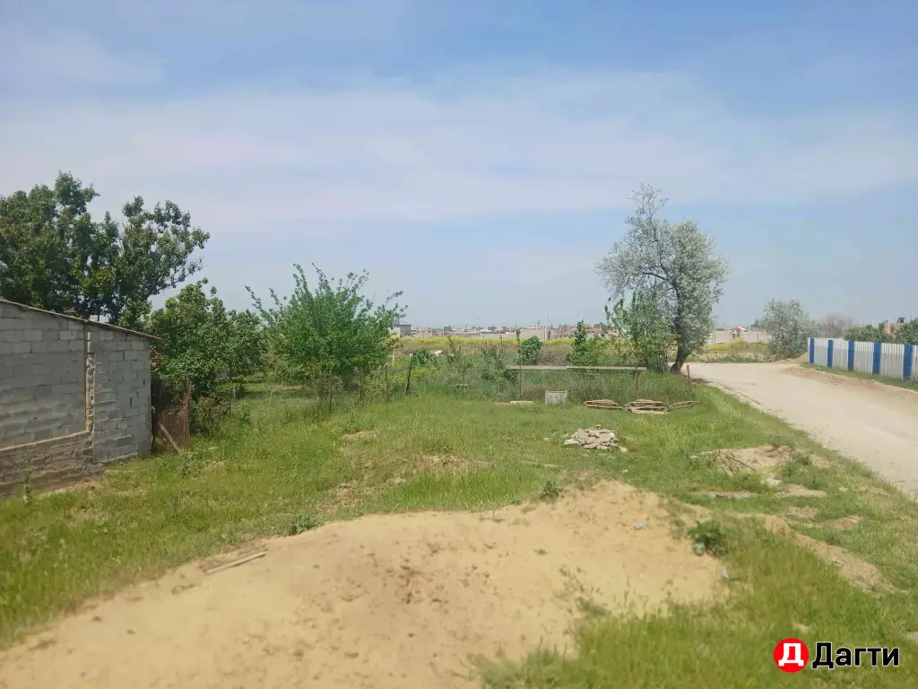 участок в хорошем месте