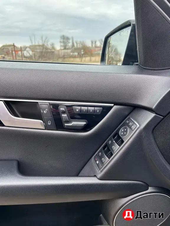 Mercedes-Benz C-Класс, 2012 года