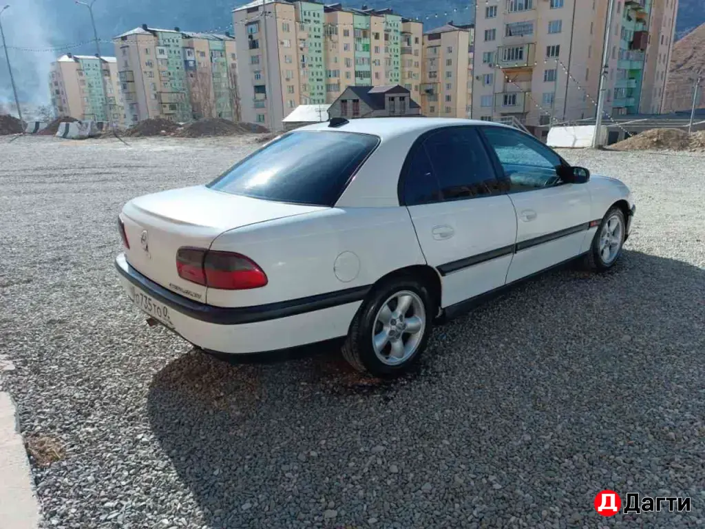 Opel Omega, 1998 года