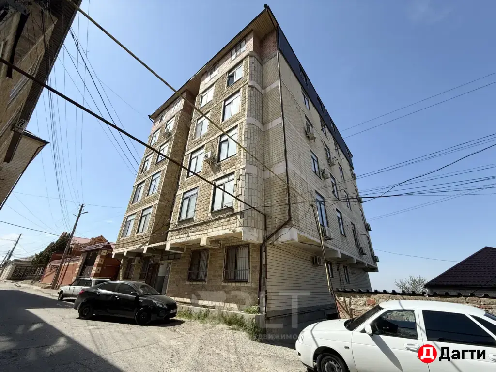 Продается 3-х комнатная квартира по улице Митарова,общей площадью 70 м2, на 3-м этаже 6-этажного дома.