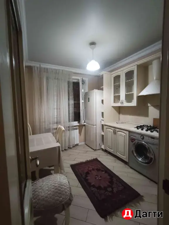 2 комн кв, 2/5 эт, Ю.Акаева