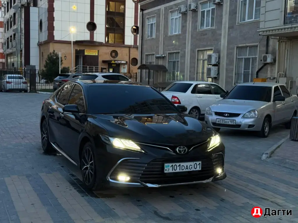 Toyota Camry, 2023 года
