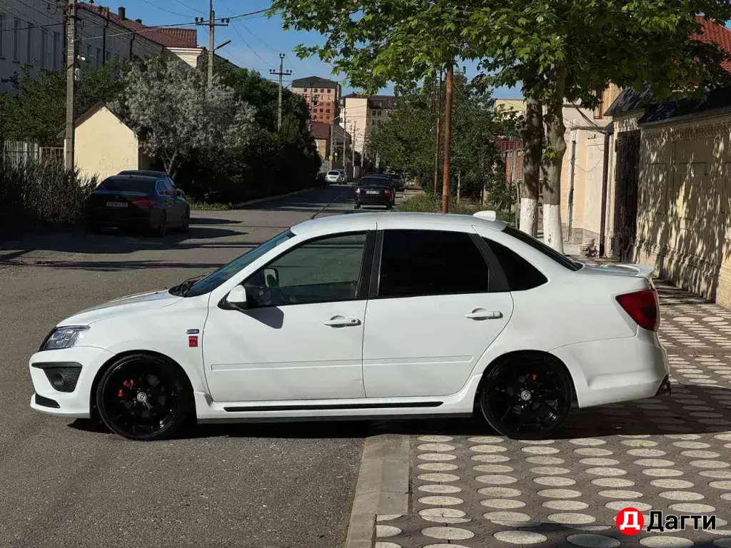 LADA (ВАЗ) Granta, 2015 года