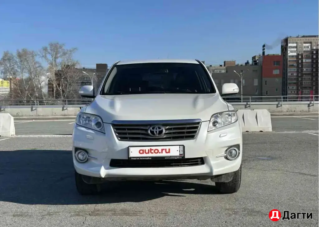 Toyota RAV4, 2011 года