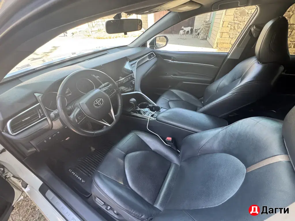 Toyota Camry, 2018 года
