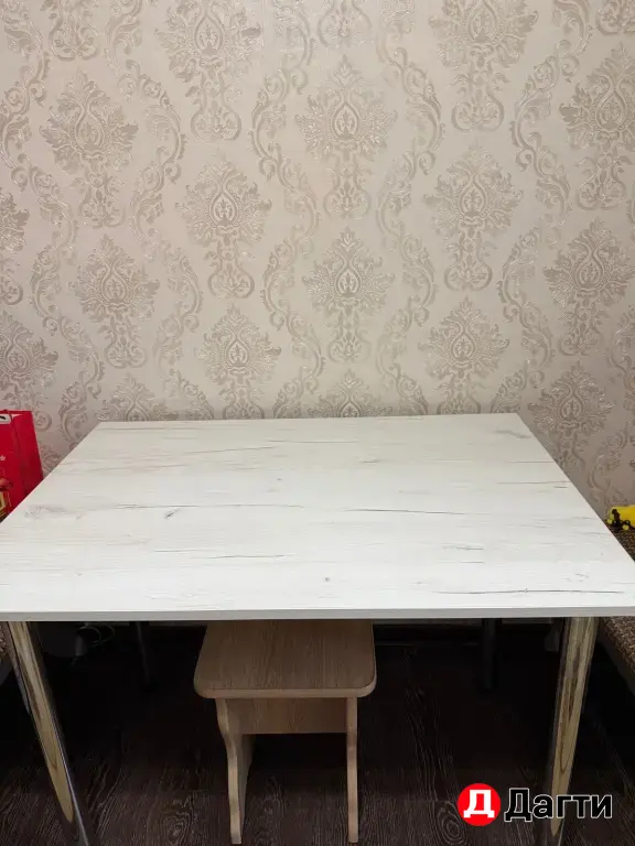 Кухонный стол