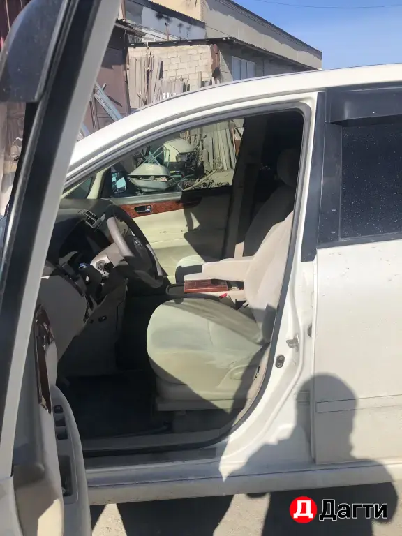 Toyota Ipsum, 2004 года