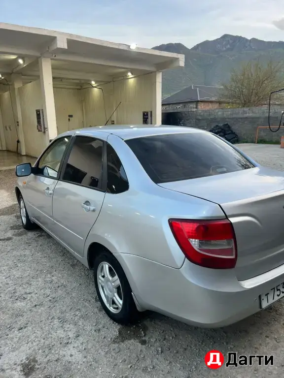 LADA (ВАЗ) Granta, 2013 года