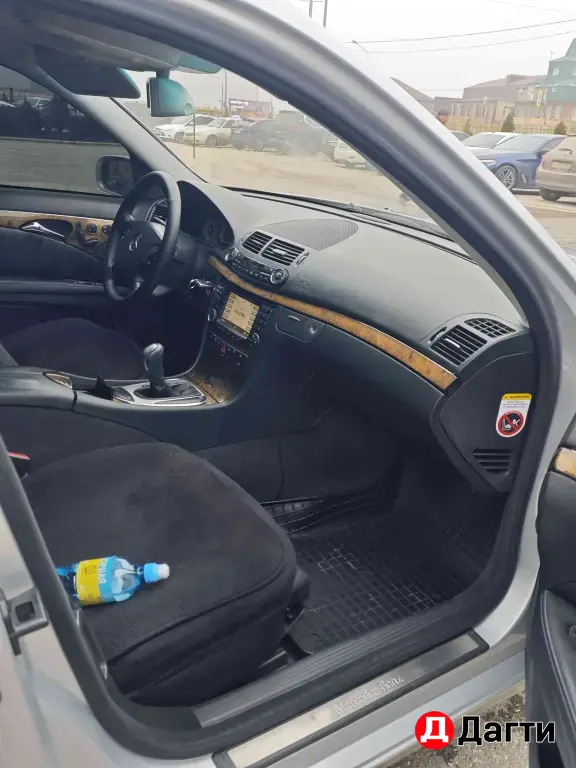 Mercedes-Benz E-Класс, 2005 года