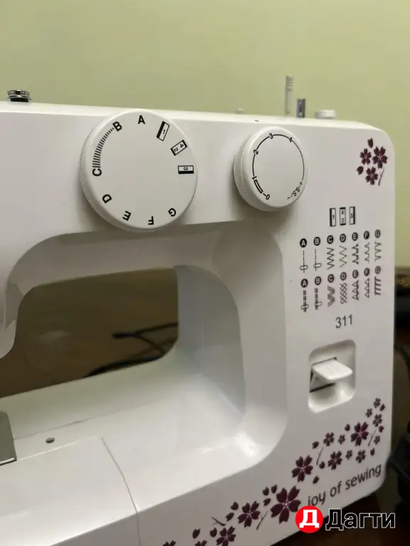 Швейная машина Janome