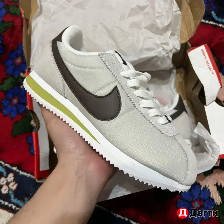 Кроссовки Nike Cortez