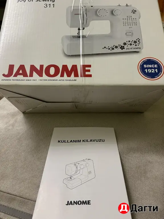 Швейная машина Janome