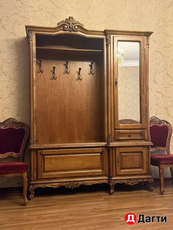 румынская прихожая Royal