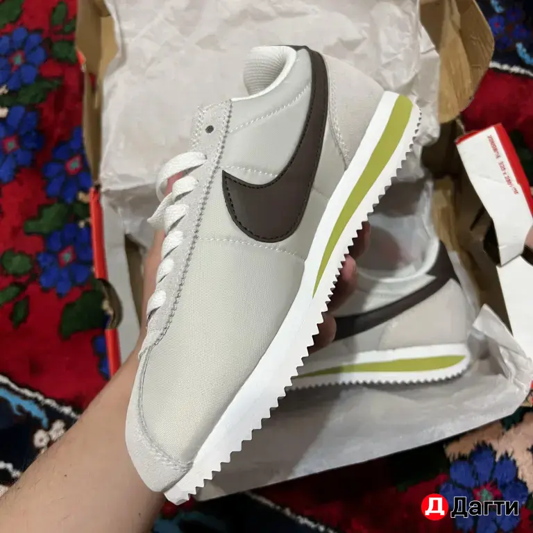 Кроссовки Nike Cortez