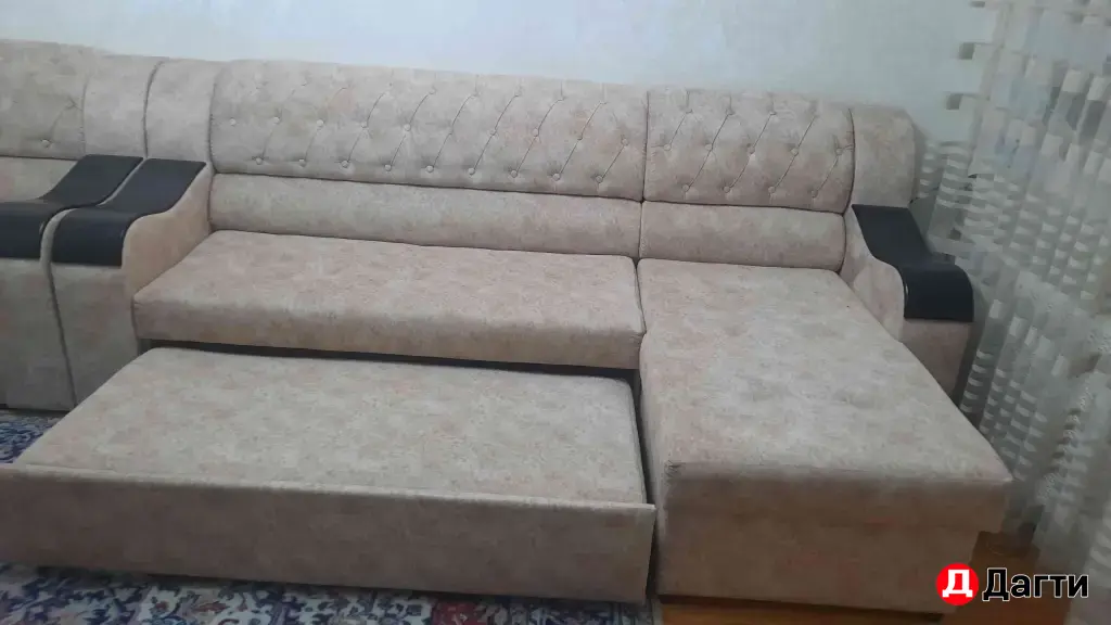 диван и кресло