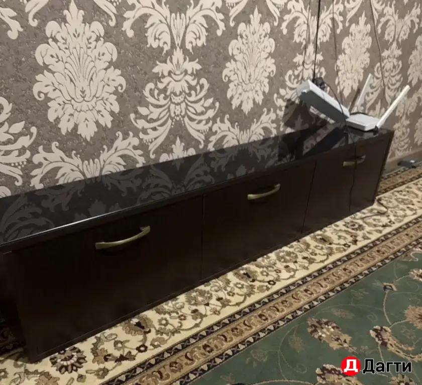 Тумба под телевизор