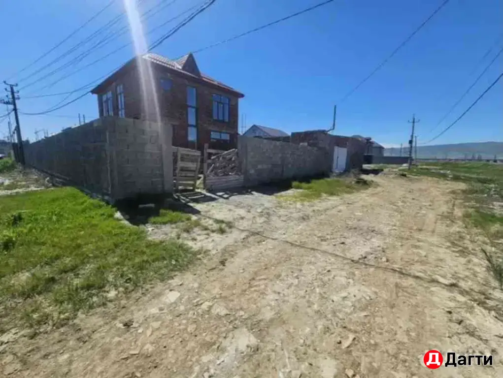 Дома 133.9 м² на участке 3 сот.
