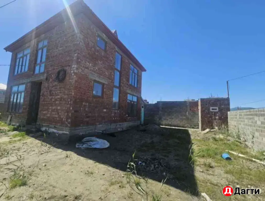Дома 133.9 м² на участке 3 сот.