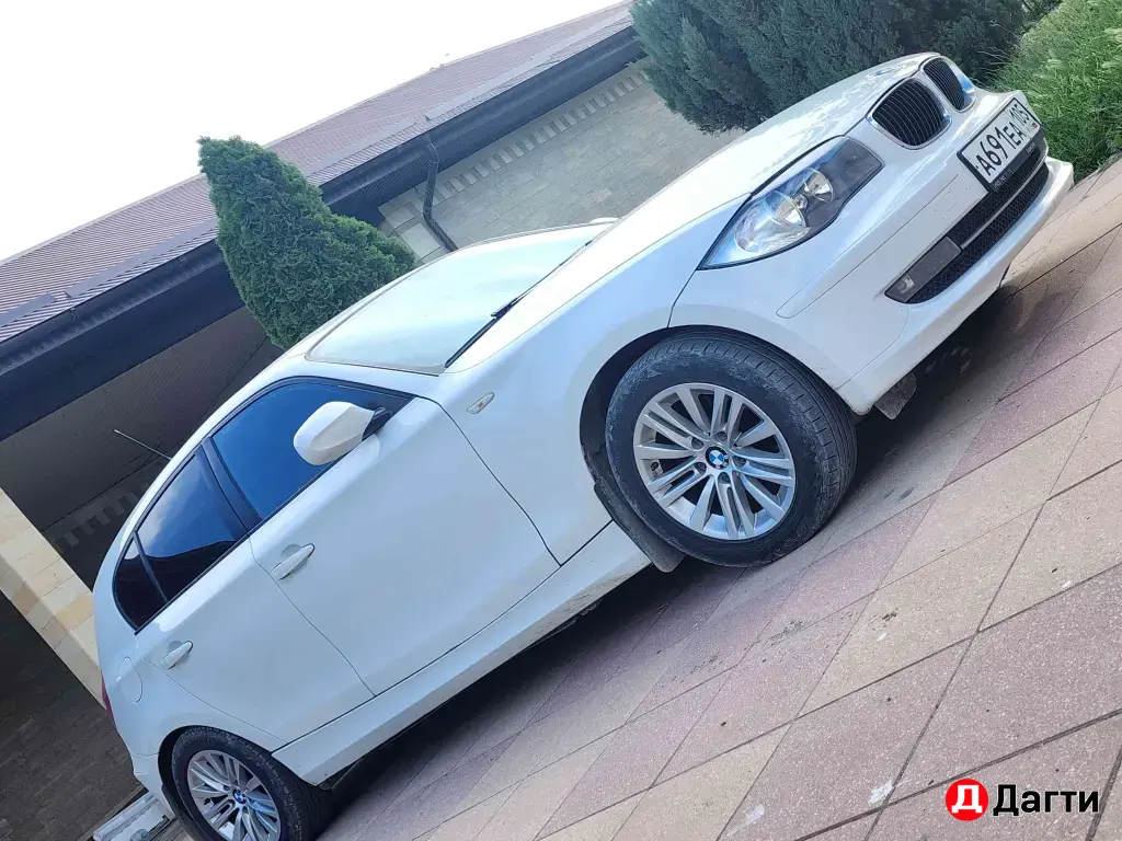 BMW 1 серии, 2011 года