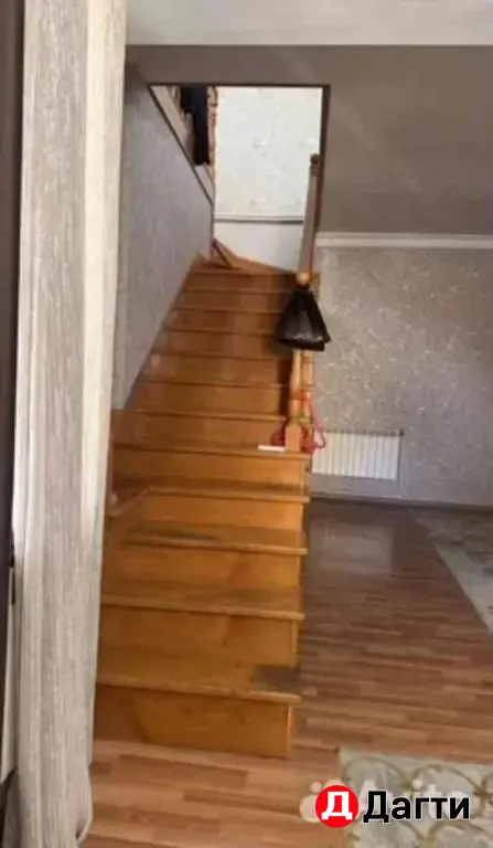 Дом 197.6 м² на участке 2 сот.