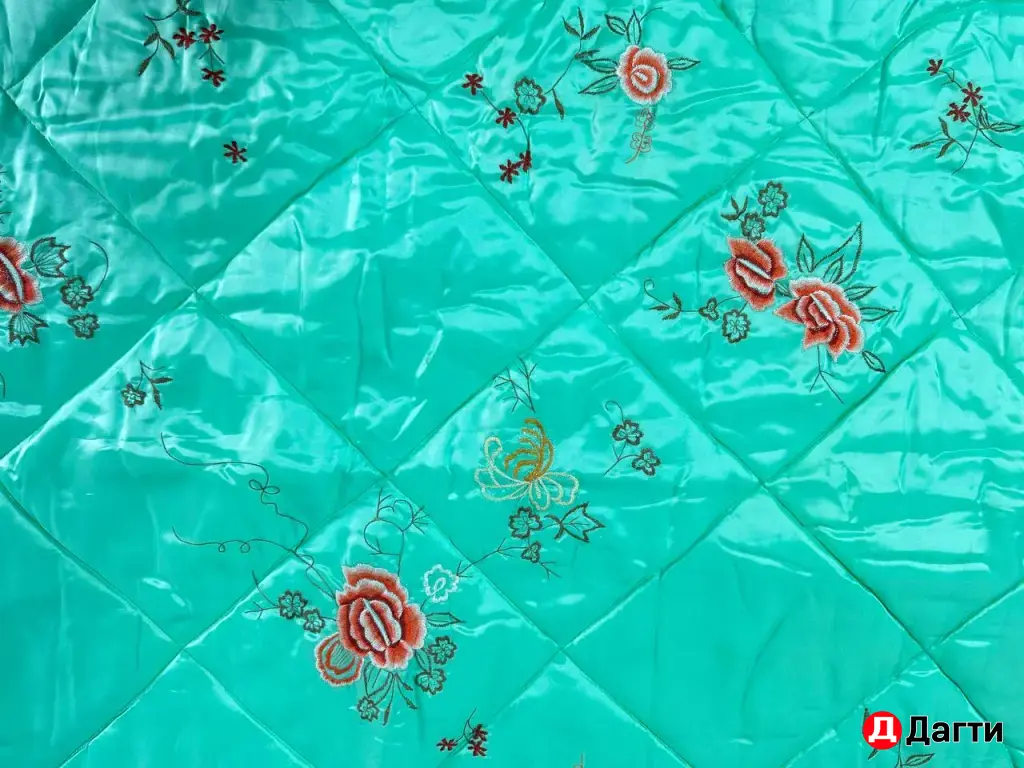 стеганые покрывала с вышивкой