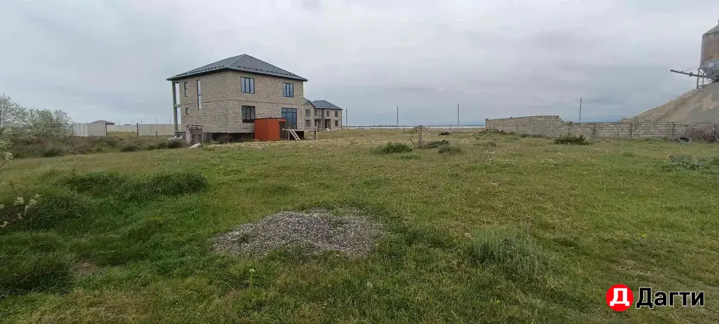 Земельный участок