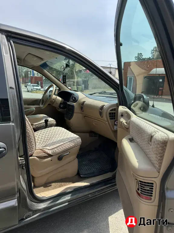 Chrysler Voyager, 1999 года