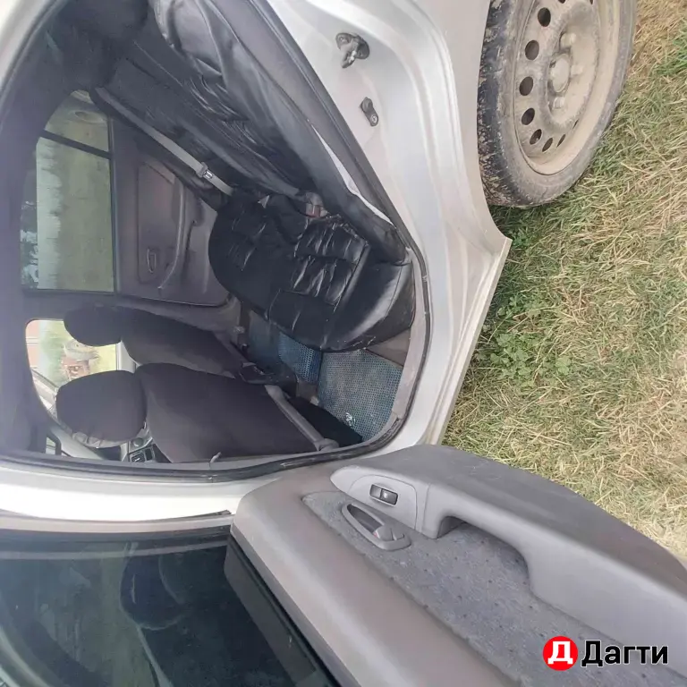 Hyundai Elantra, 2004 года