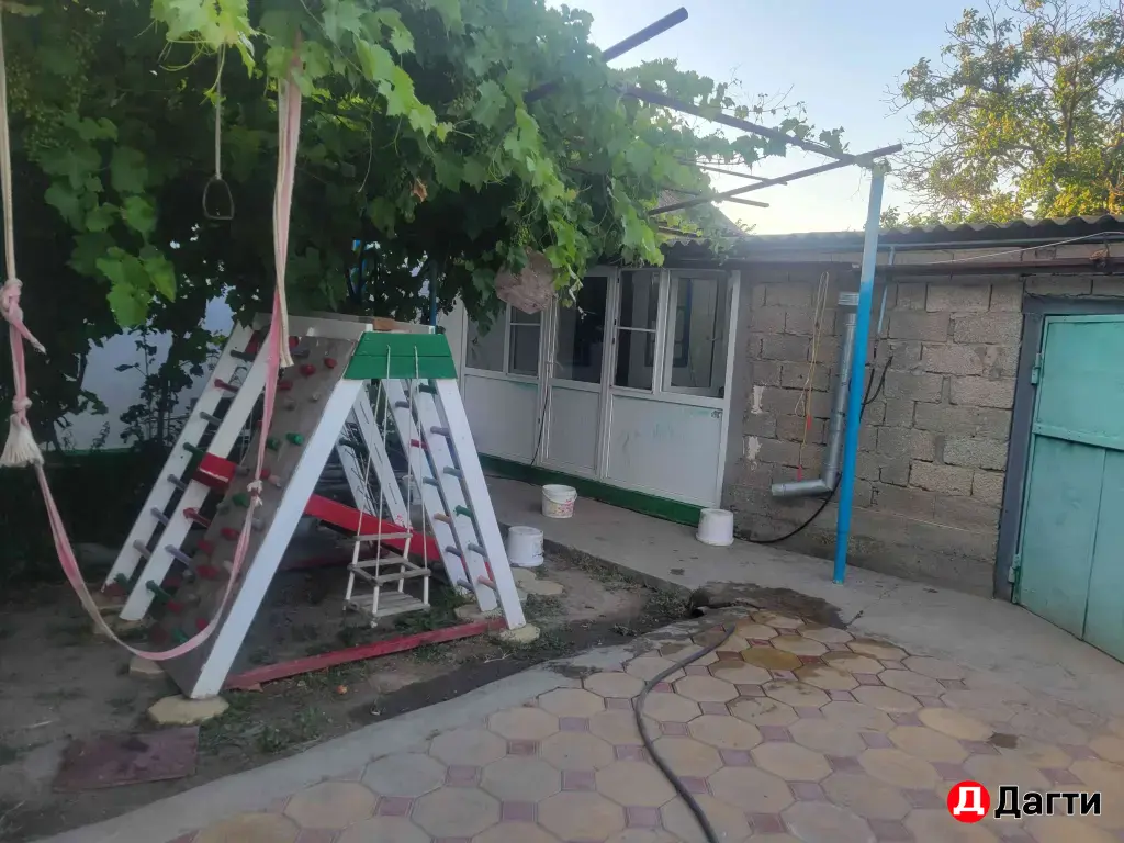 дом в селе Большой Бредихин