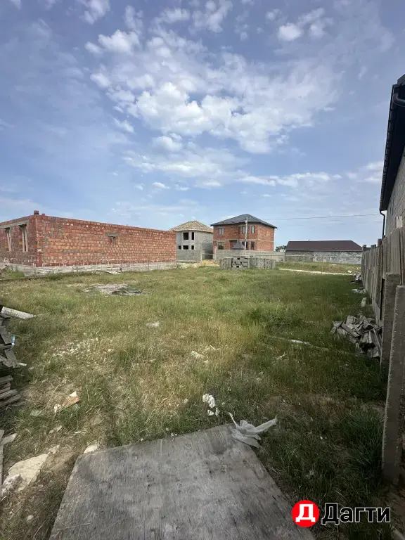 Земельный участок