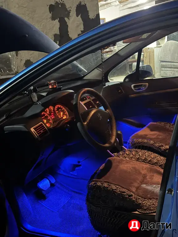 Peugeot 307, 2004 года