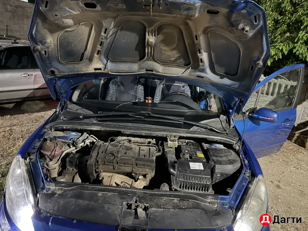 Peugeot 307, 2004 года