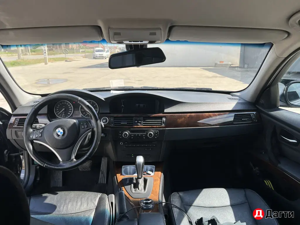 BMW 3 серии, 2011 года