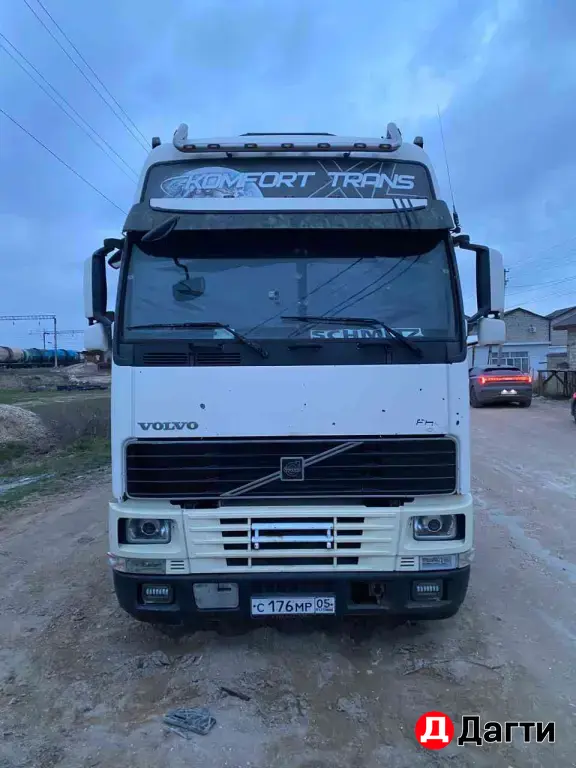 Тягач Volvo fh12