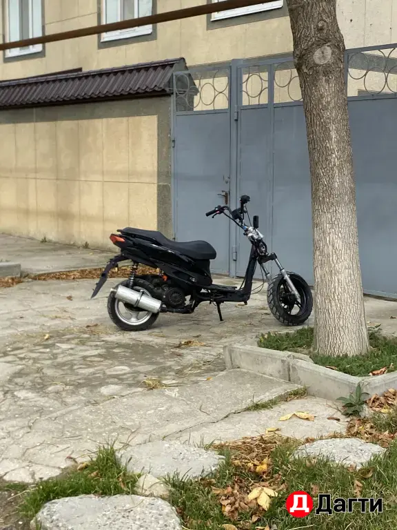 скутер Racer force 150F
