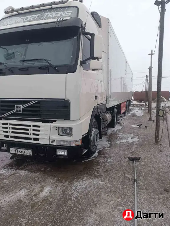 Тягач Volvo fh12
