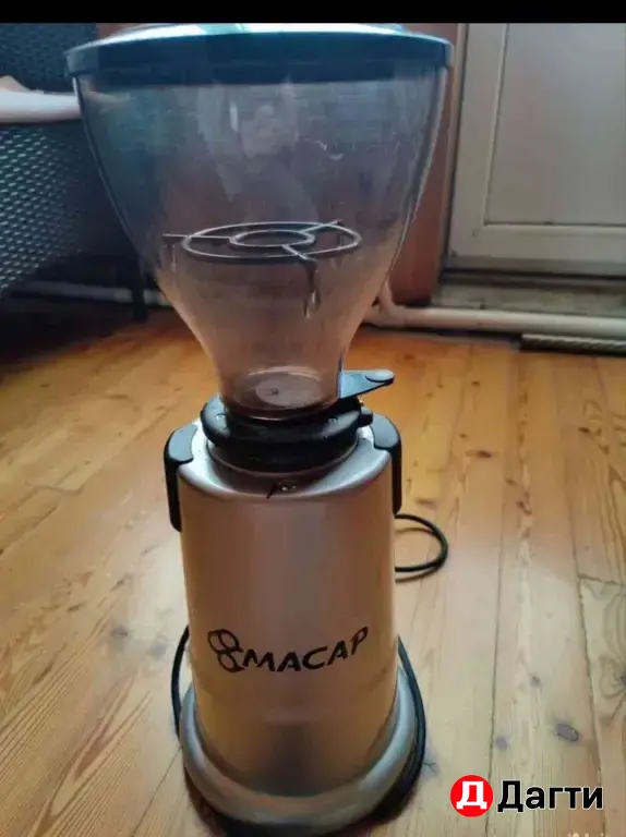 Кофемолка Macar