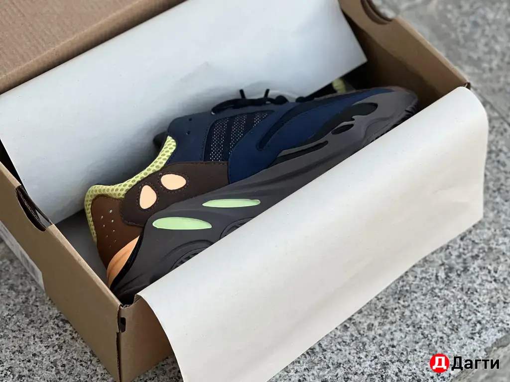Кроссовки мужские Adidas Yeezy boost 700
