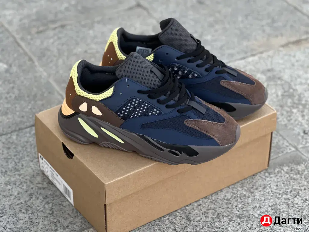 Кроссовки мужские Adidas Yeezy boost 700