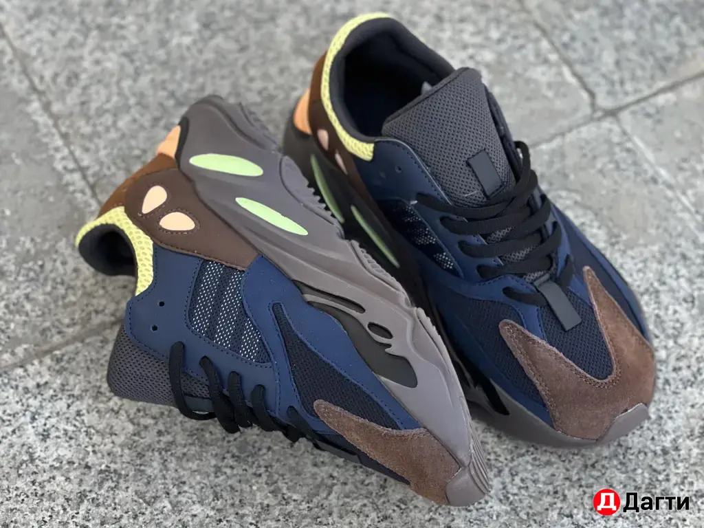Кроссовки мужские Adidas Yeezy boost 700