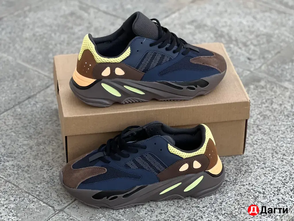 Кроссовки мужские Adidas Yeezy boost 700