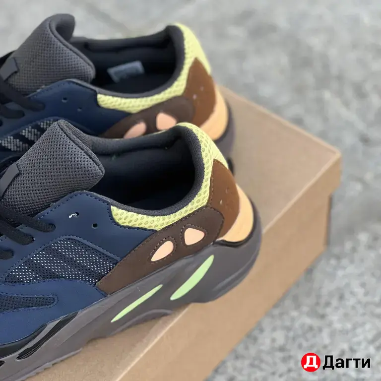 Кроссовки мужские Adidas Yeezy boost 700